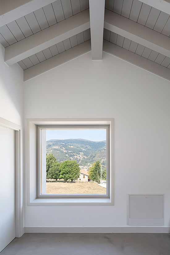 231128_W_P_Grey-House_09