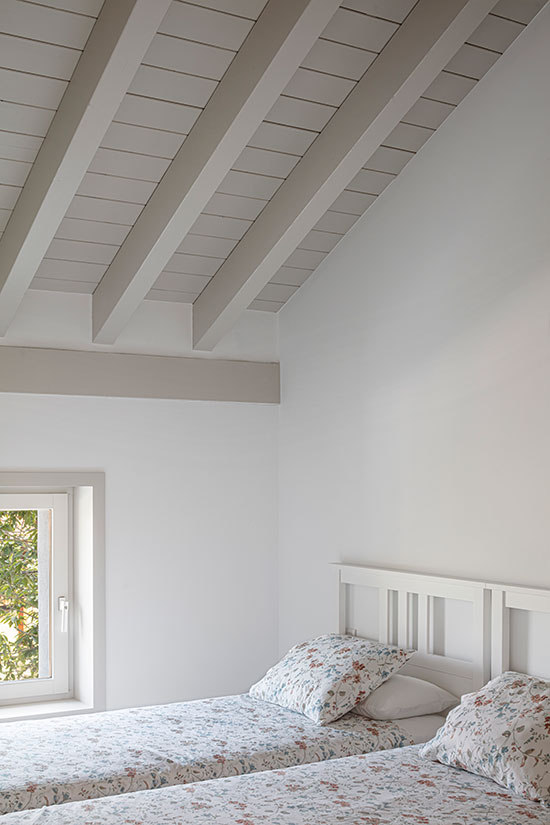231128_W_P_Grey-House_10