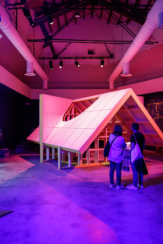 231213_W_P_La-Bienal_10